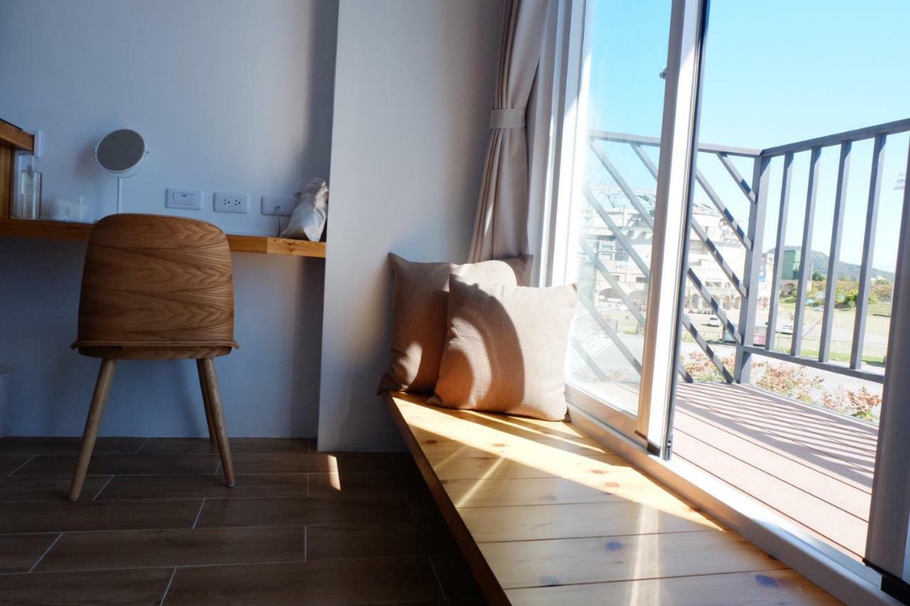 Lof/It Bed & Breakfast Taitung Bagian luar foto