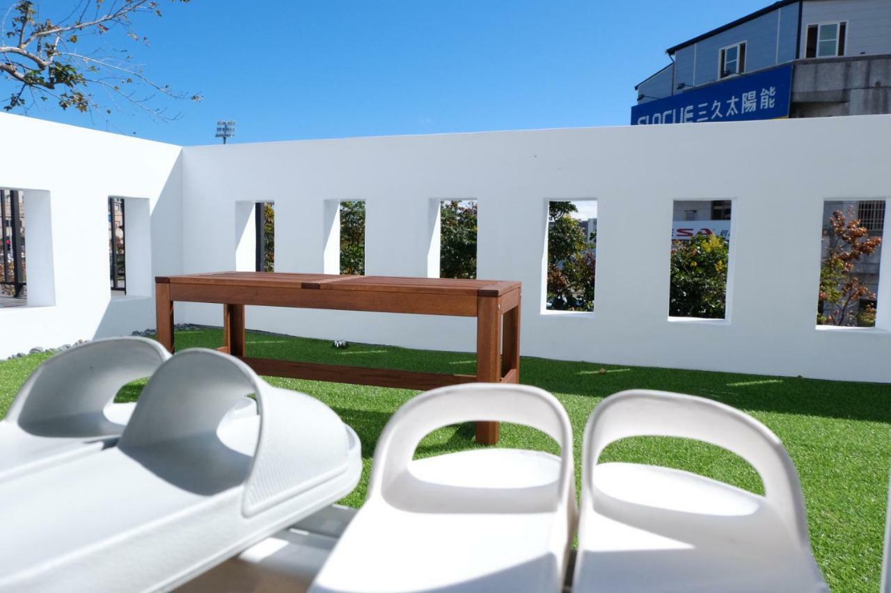 Lof/It Bed & Breakfast Taitung Bagian luar foto
