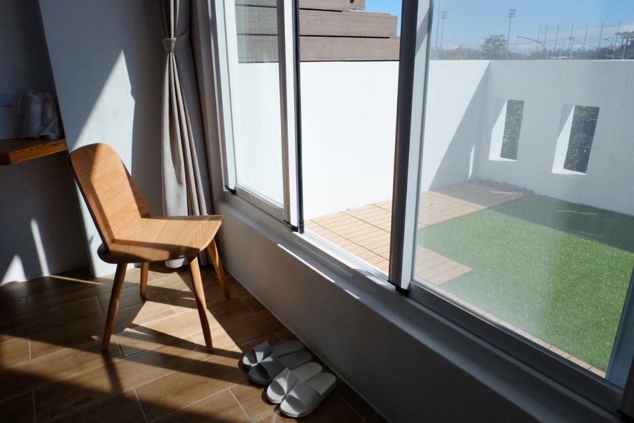 Lof/It Bed & Breakfast Taitung Bagian luar foto